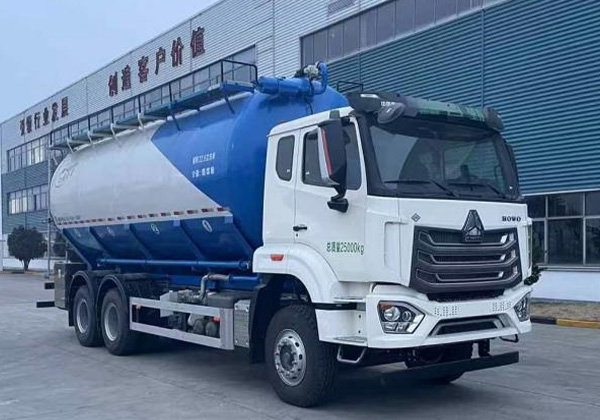 低密度粉粒物料車