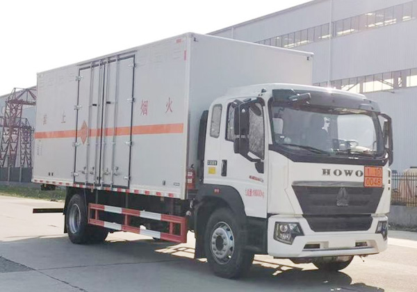 爆破器材運輸車