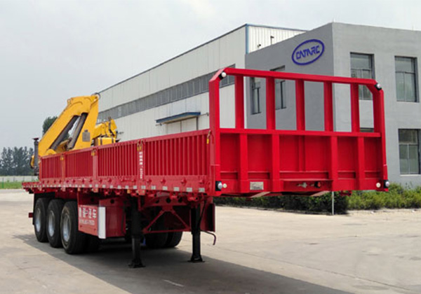 隨車起重運輸半掛車