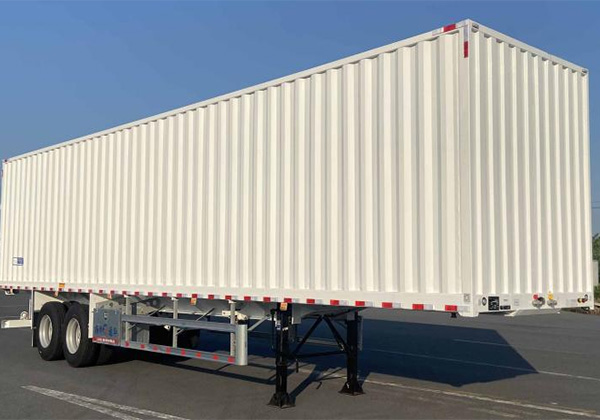 廂式運輸半掛車