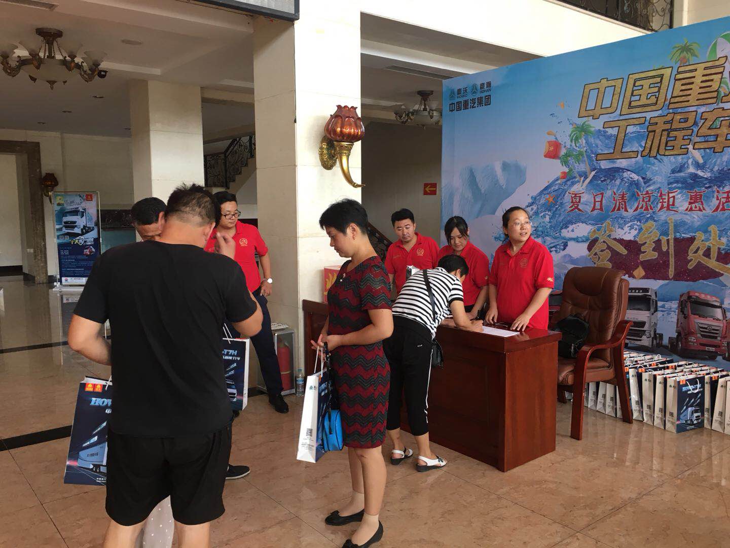 1531788262994393.jpg 1082906841.jpg